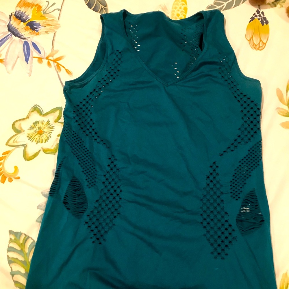⭐🧨 3/$15 Teal Fabletics fitted tank, approx L